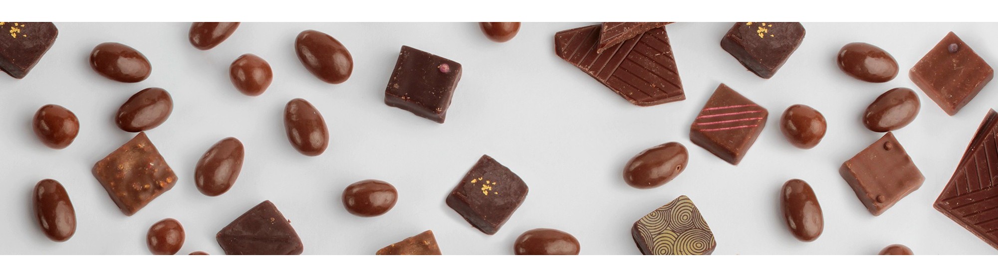 Boites et pochettes de luxe pour chocolats en Papier Uni